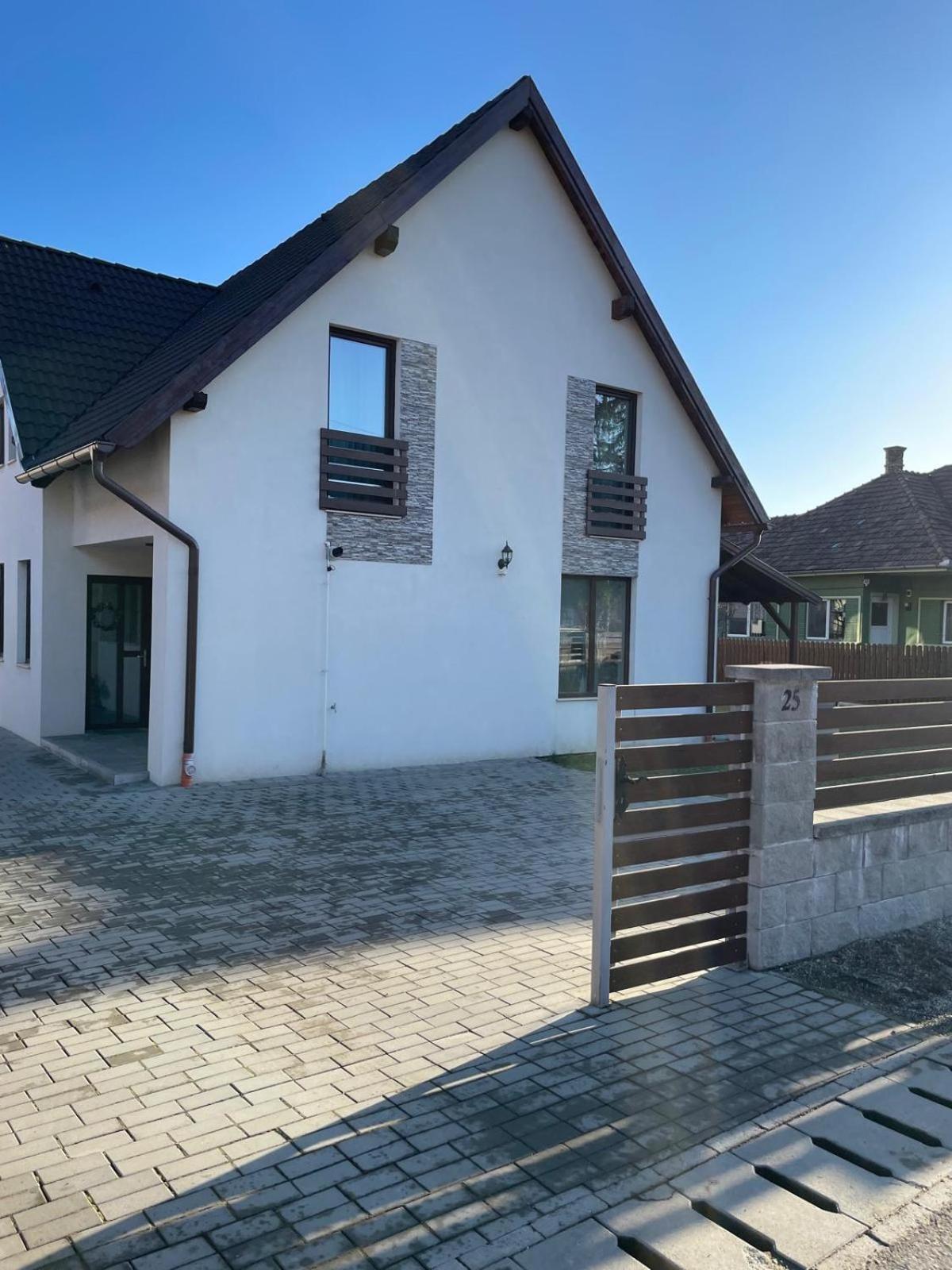 Fenyo Apartman House Ii. Odorheiu Secuiesc Luaran gambar